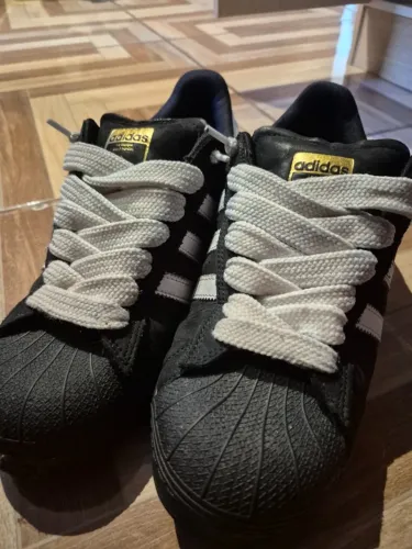 Tênis superstar ADV adidas