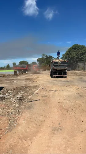 Limpeza e transporte de entulhos