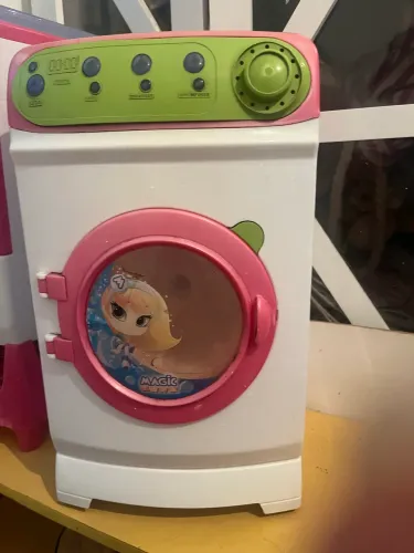 Máquina de lavar de brinquedo da meg