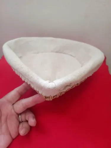 Cesta de pão em formato de coração