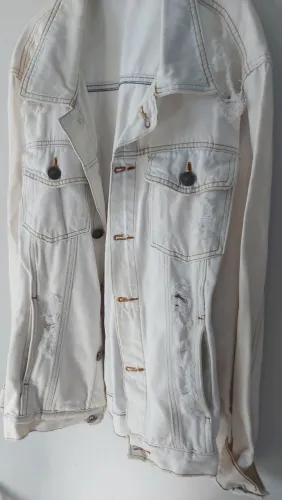 Jaqueta Jeans Branca Destroyed