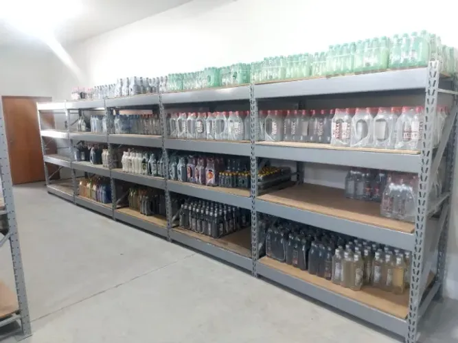 Prateleira para armazenar bebidas