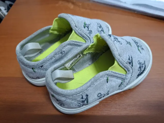 Tênis Carters tamanho 19