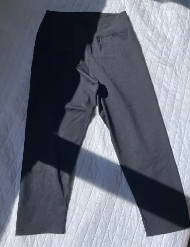 Calça Legging Preta Curta