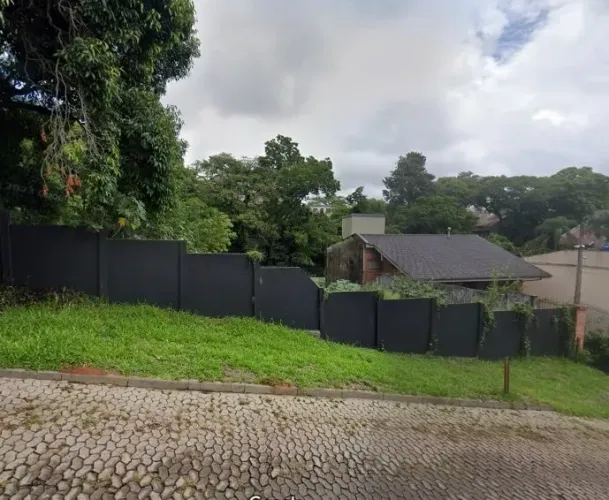 Terreno com 1.157,00m² na Hipolito da Costa, próx. RBS TV - Bairro Sta. Teresa