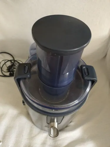 Centrífuga Philips Walita, modelo RI 1858, 127 V, 650 W, cor cinza