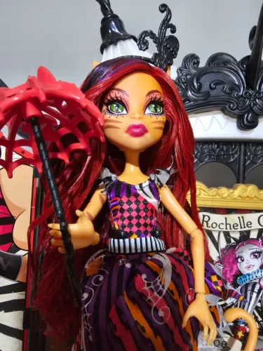 Boneca Monster High Toralei Freak Du Chic completa 