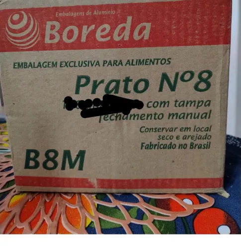 Prato alumínio com 83 unidades, retirar no local