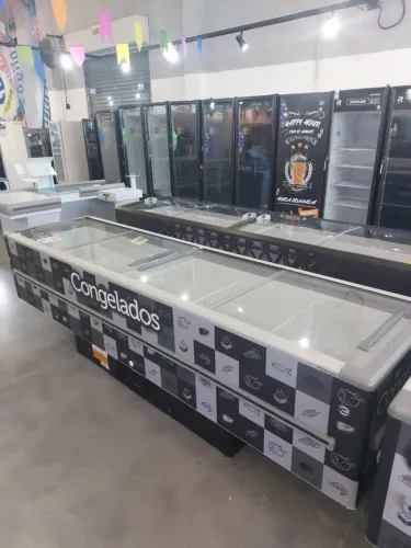 Ilha para congelados 3m com iluminação em led e 2 anos de garantia
