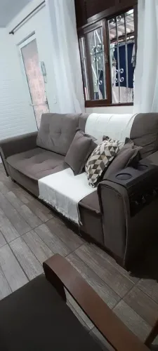 Sofá de 4 lugares em ótimo estado - Super confortável.