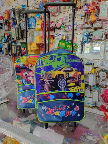 Mochila de rodinhas, pequena, p/ crianças de 4 a 6 anos. Fazemos entrega