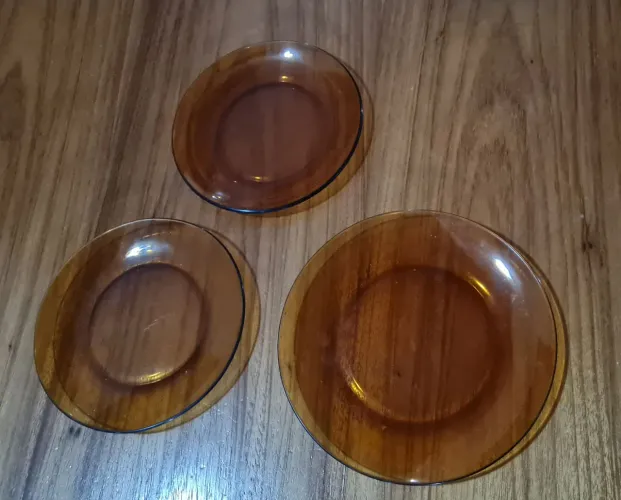 3 Pratos de Vidro Âmbar duralex