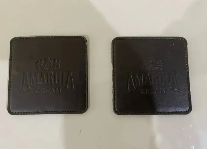 Par de Porta Copos em Couro