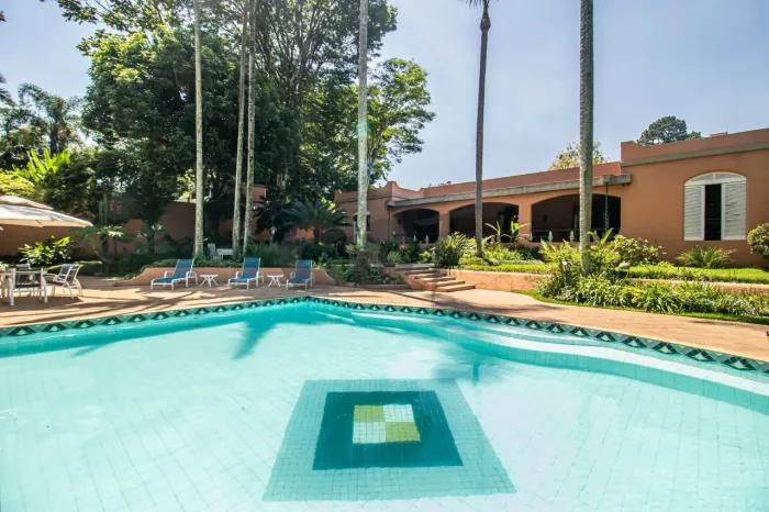 Casa Térrea - 4 Suítes à Venda ou para Alugar no Alto da Boa Vista, São Paulo/SP
