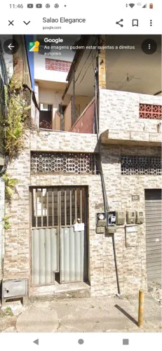 Casa 2/4 próximo de tudo . Baixei pra vender logo!!