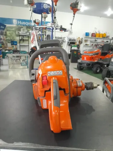 Motosserra a Gasolina 435 II com Sabre de 18 Pol. + Furadeira Husqvarna
