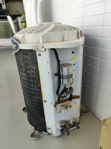 Ar Condicionado Springer 9000 BTUs Usado - Defeito na condensadora 