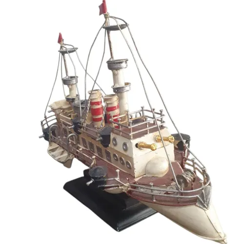 Barco em aço decorativo