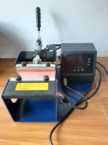 Prensa de Caneca Mundi