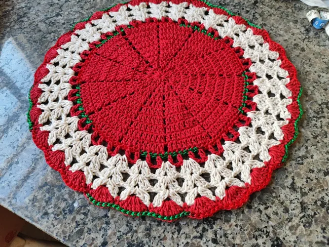 Sousplat vermelho crochê