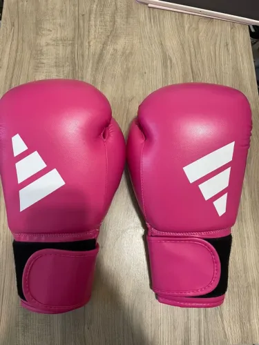 Luvas de Muay Thai e Boxe Adidas Speed 50 + Bandagem 2,5m - Nunca Usada.