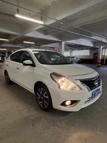 Nissan Versa SL 1.6 16V Flexstart 4P Mec. 2017