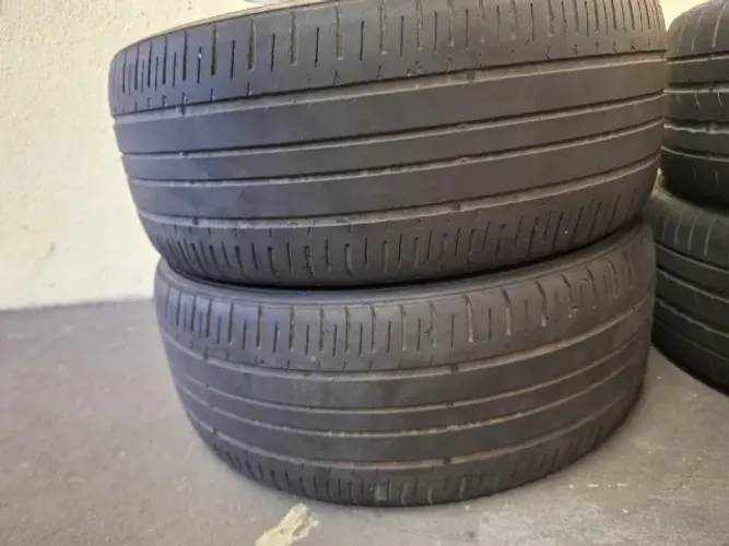 Pneus Kumho 225/45/18 R18