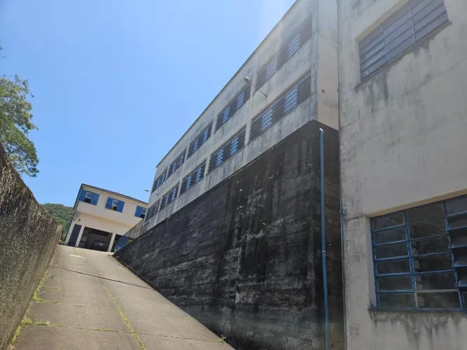 Sala para locação, Mosela, Petrópolis, RJ