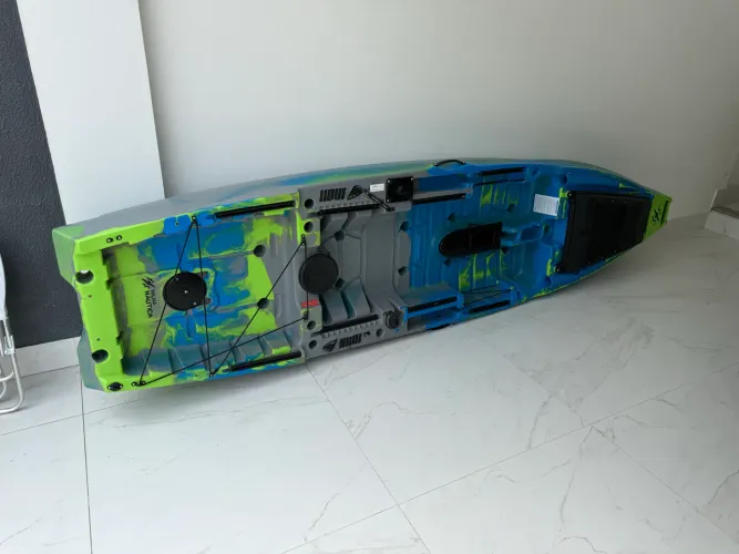 Caiaque iron 1187
