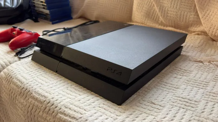 Vendo PS4 Novíssimo com 14 Jogos Top !!!