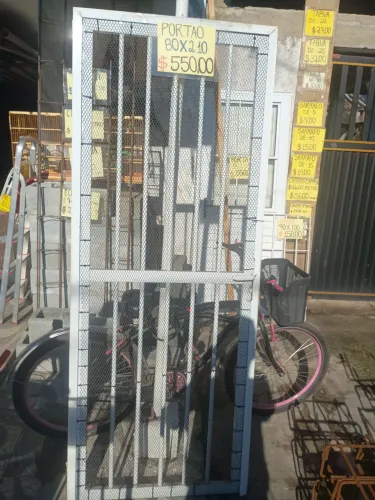 Portão de alumínio para entradas de casa ou quintal