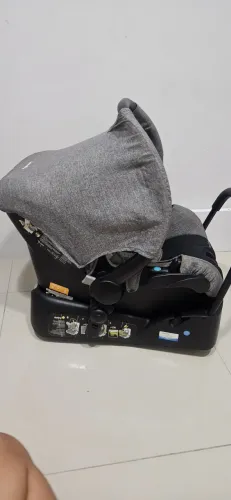 Bebê conforto com suporte pra carro