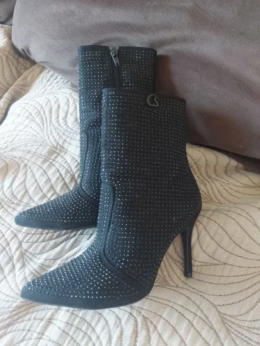 Bota Carmen Stefans usada única vez