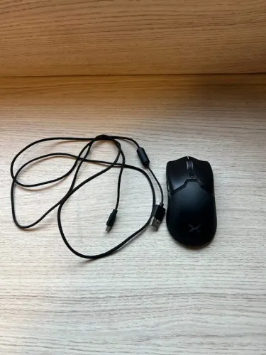 Mouse Gamer Delux M800 Pro Wireless - Com defeito no scroll