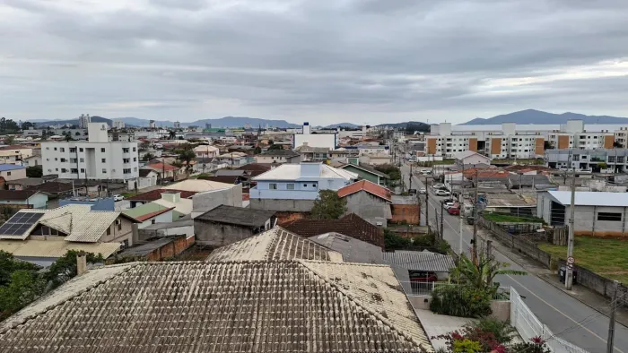 Alugo kitnet compacta: Bela Vista Palhoça