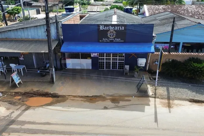 Oportunidade Estratégica: Residência com Ponto Comercial em Avenida de Grande Fluxo