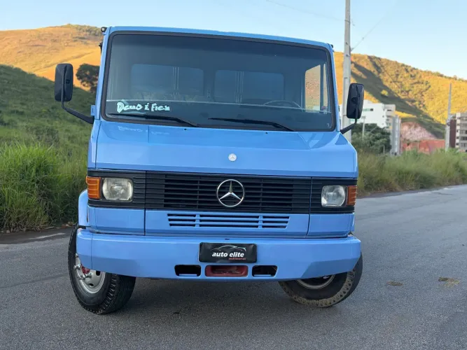 Caminhão Mercedes 709 mais novo do Brasil