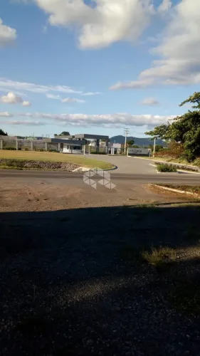 Terreno a venda no bairro Pinheiro Machado