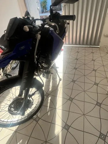 Yamaha XTZ 250 Lander Connected 2025