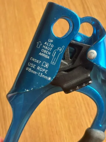 ASCENSOR BLOCANTE PUNHO DIREITO PARA CORDA DE 8 A 13 MM VICSA VICPRO220