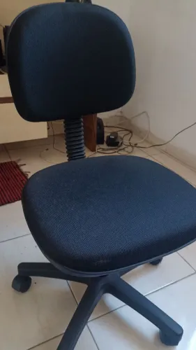 Cadeira de escritório giratoria
