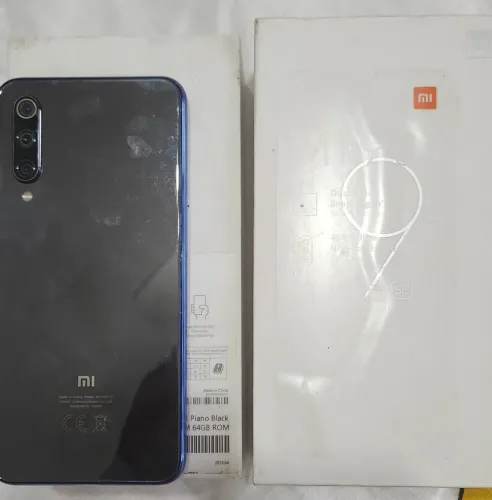 Xiaomi 9 SE na caixa