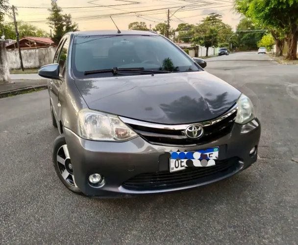 Toyota Etios XS 1.5 Flex 16V 5P Mec. 2014