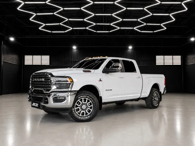 Ram 3500 Limited Longhorn 6.7 TB CD Diesel 2025