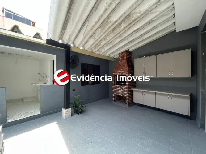 Casa à venda em Santo André (Vila Gilda) | 2 dorms | 3 banheiros | Porcelanato