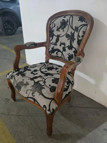 Cadeira/ Poltrona