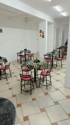 Mesas para bares e restaurantes 5 jogos