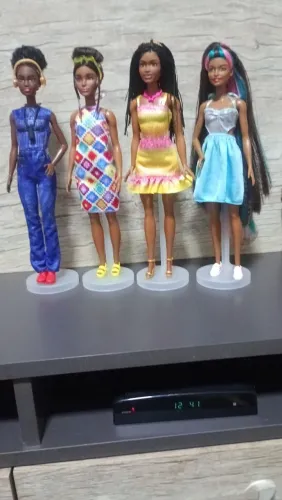 Barbies negras uma mais lindA a outra!!!! As por 200 reias
