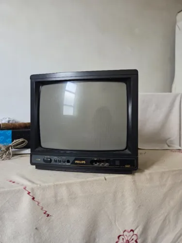 Tv de tubo (CRT) Philips 14 Polegadas - funcionando
