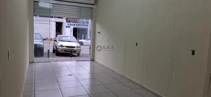 Salão comercial para locação em Sorocaba-SP no Jardim Santa Marina: sala, banheiro, 25m² d
